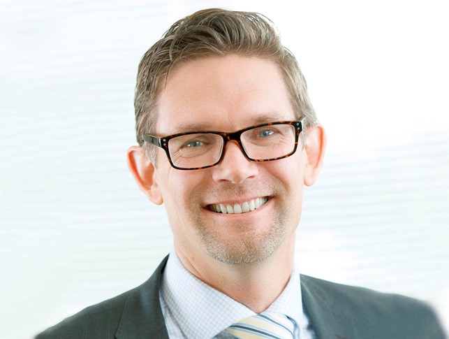 Potrettikuva Jonas Liimatasta.